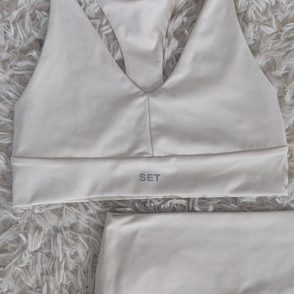 SET ACTIVE Luxe Form Two-Piece Set — Cream (M) NWT Sports Bra + Bike Shorts